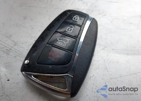 2017 Hyundai Santa Fe Limited from USA, damaged, VIN KM8SN4HF4HU170372